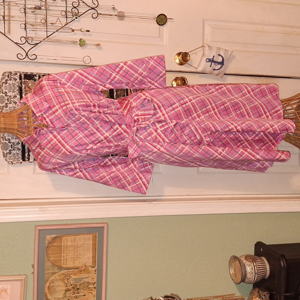 My most ever FAVORITE Isaac Mizrahi pink long shirt dress sz 14